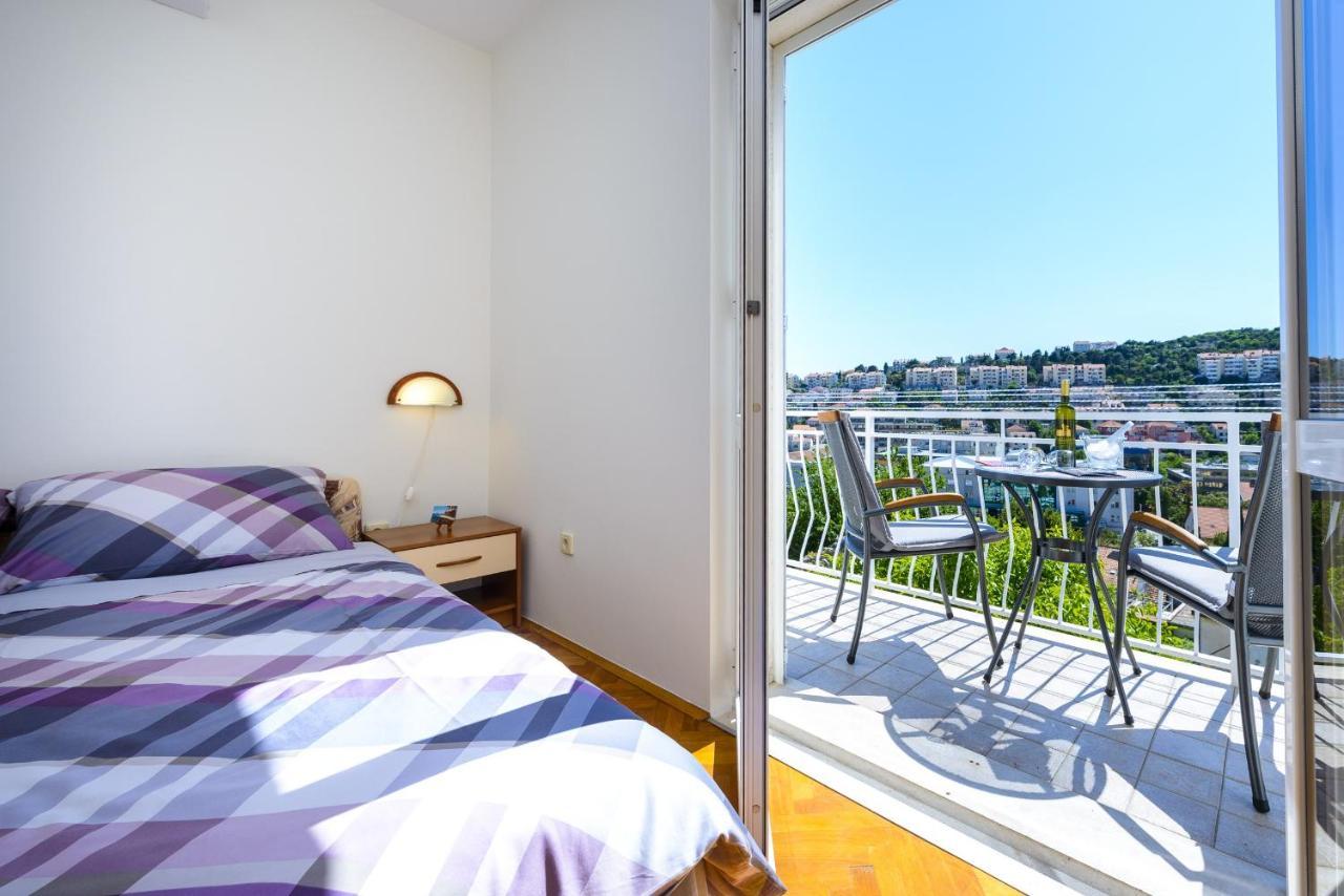 Apartment Tija Two Bedroom Apartment With Balcony And Partial Sea View Дубровник Екстериор снимка