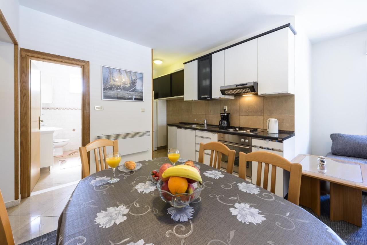 Apartment Tija Two Bedroom Apartment With Balcony And Partial Sea View Дубровник Екстериор снимка