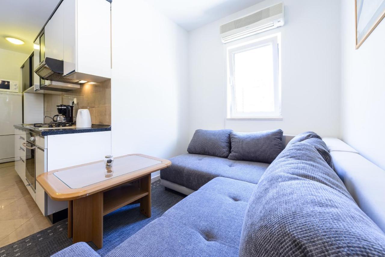Apartment Tija Two Bedroom Apartment With Balcony And Partial Sea View Дубровник Екстериор снимка