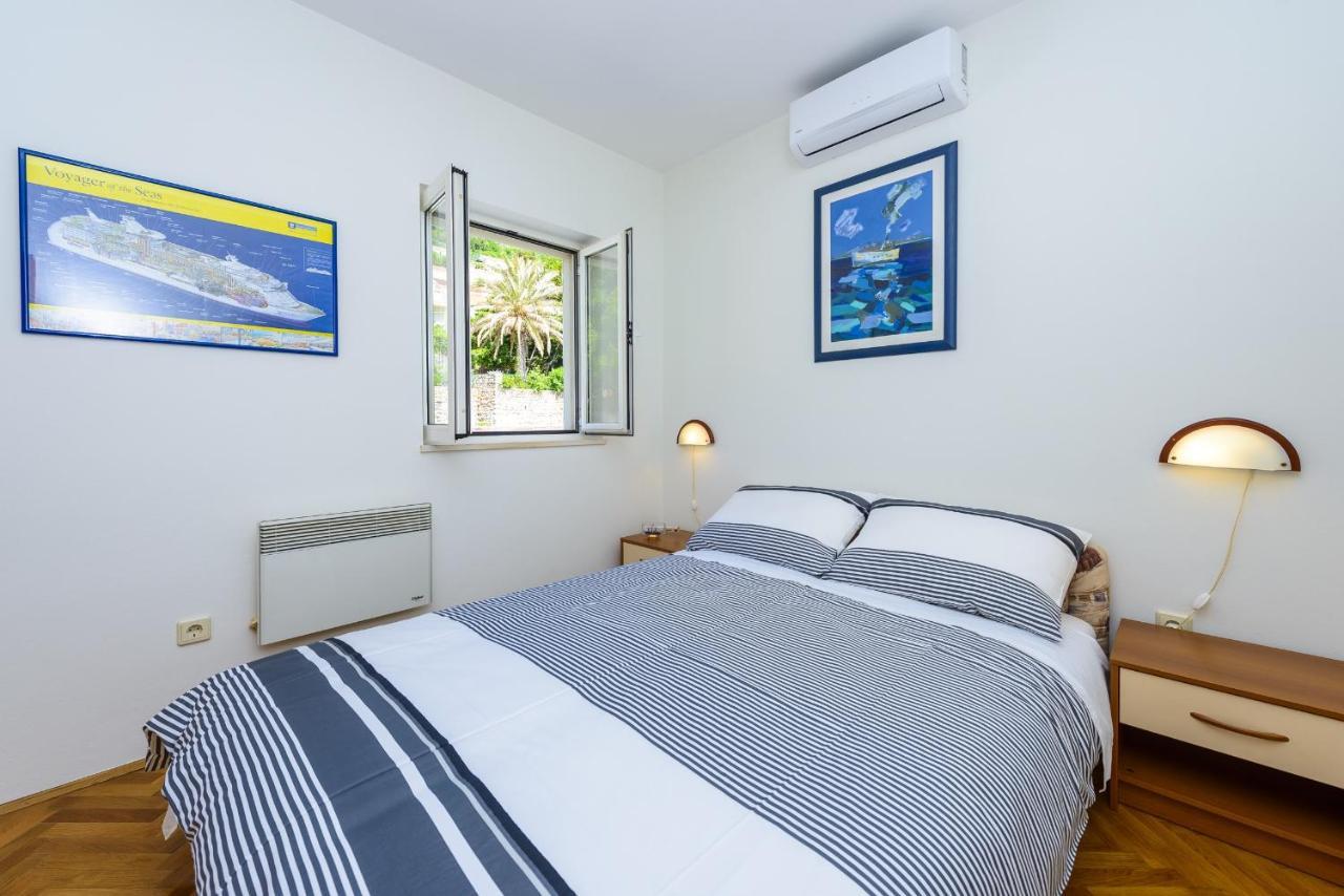 Apartment Tija Two Bedroom Apartment With Balcony And Partial Sea View Дубровник Екстериор снимка